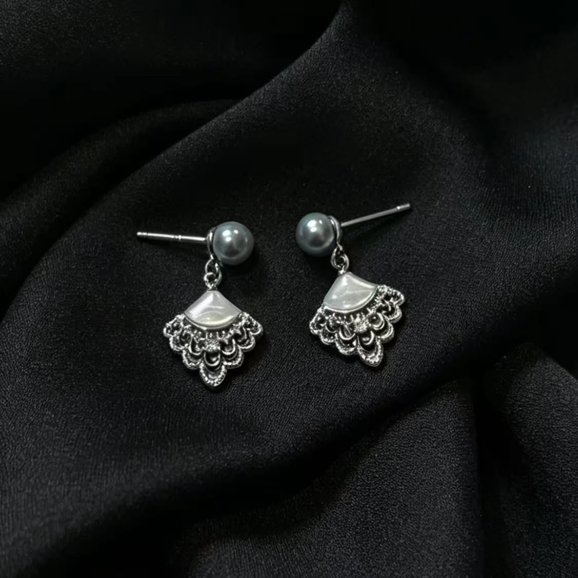 S925 Sliver Shell Design Seawater Japanese Akoya Madama Pearl Earring(6mm)